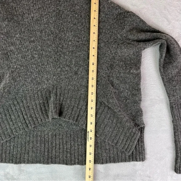 Moth Anthropologie Turtleneck Sweater Women's Small Grey Wool Blend Knit Minimal - Picture 6 of 16